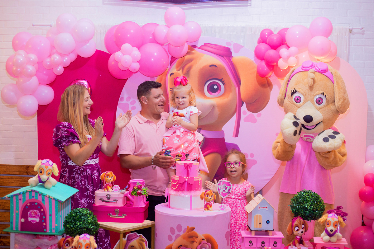 acompanhamento mensal de bebe caxias do sul figurino cenario tematico  personagem foto infantil serra gaucha fotografia familia mundo azul rosa ensaio fotografico crianca newborn baby menino menina smash the cake esmague o bolo banheira urso circo