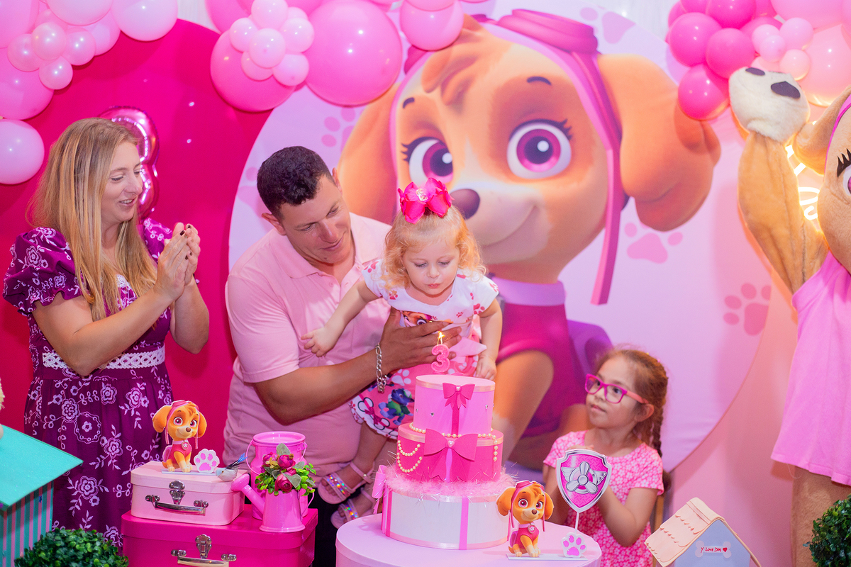 acompanhamento mensal de bebe caxias do sul figurino cenario tematico  personagem foto infantil serra gaucha fotografia familia mundo azul rosa ensaio fotografico crianca newborn baby menino menina smash the cake esmague o bolo banheira urso circo
