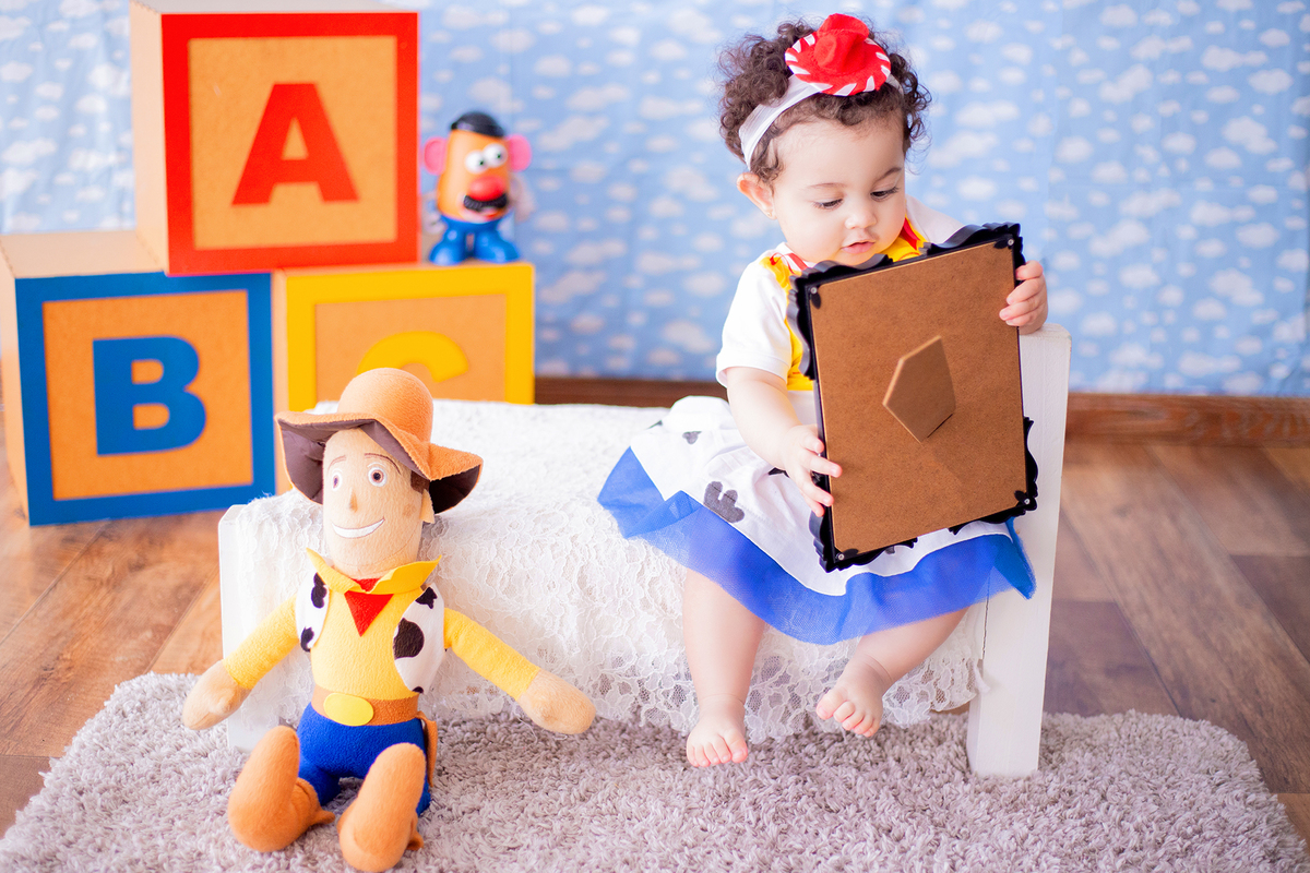 acompanhamento mensal de bebe caxias do sul figurino cenario tematico  personagem foto infantil serra gaucha fotografia familia mundo azul rosa ensaio fotografico crianca newborn baby menino menina smash the cake esmague o bolo banheira urso circo
