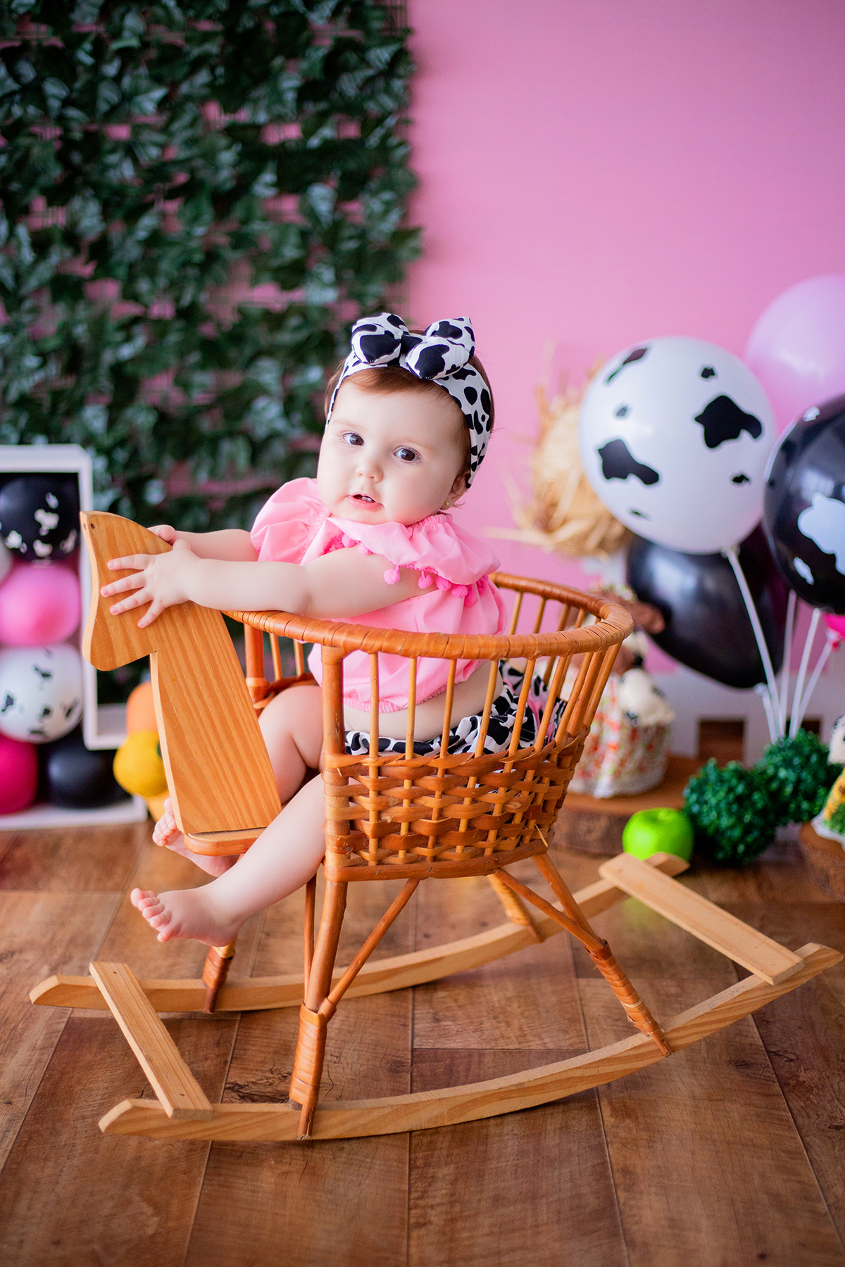 acompanhamento mensal de bebe caxias do sul figurino cenario tematico  personagem foto infantil serra gaucha fotografia familia mundo azul rosa ensaio fotografico crianca newborn baby menino menina smash the cake esmague o bolo banheira urso circo