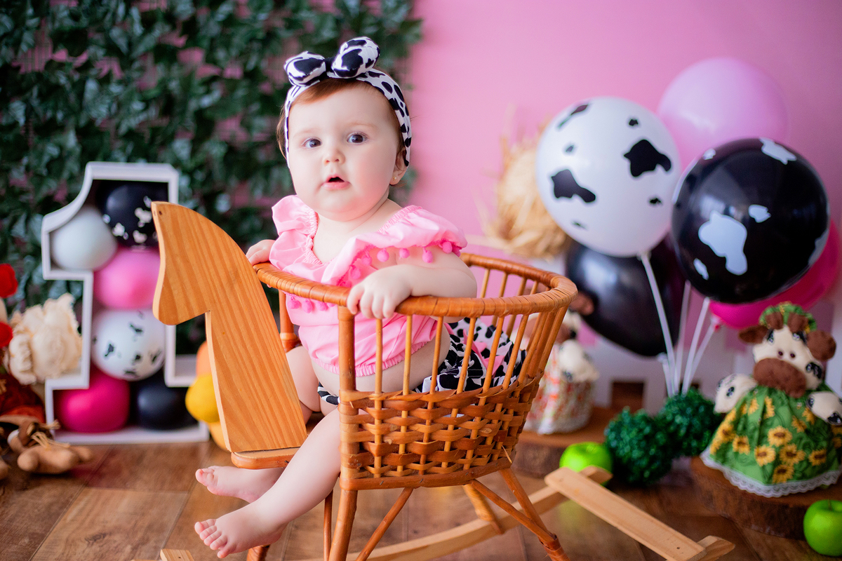 acompanhamento mensal de bebe caxias do sul figurino cenario tematico  personagem foto infantil serra gaucha fotografia familia mundo azul rosa ensaio fotografico crianca newborn baby menino menina smash the cake esmague o bolo banheira urso circo