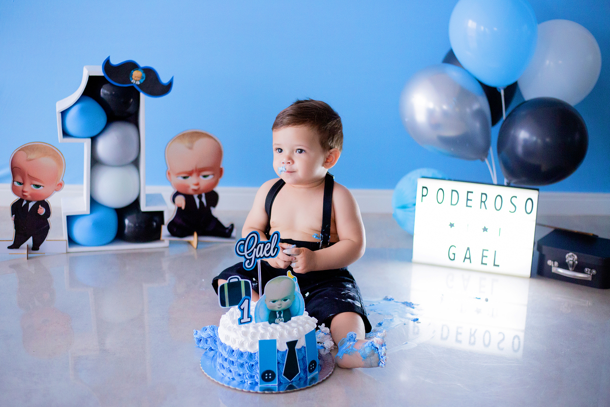 acompanhamento mensal de bebe caxias do sul figurino cenario tematico  personagem foto infantil serra gaucha fotografia familia mundo azul rosa ensaio fotografico crianca newborn baby menino menina smash the cake esmague o bolo banheira urso circo