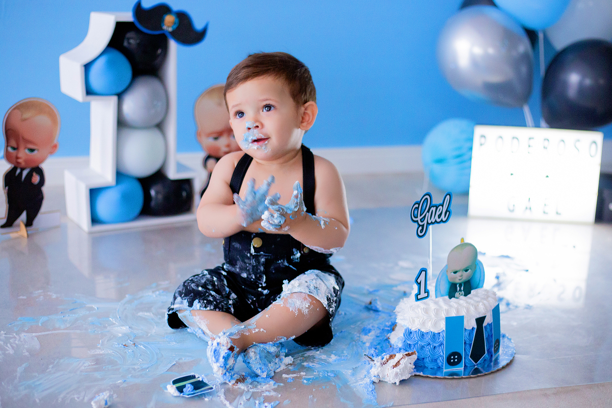acompanhamento mensal de bebe caxias do sul figurino cenario tematico  personagem foto infantil serra gaucha fotografia familia mundo azul rosa ensaio fotografico crianca newborn baby menino menina smash the cake esmague o bolo banheira urso circo