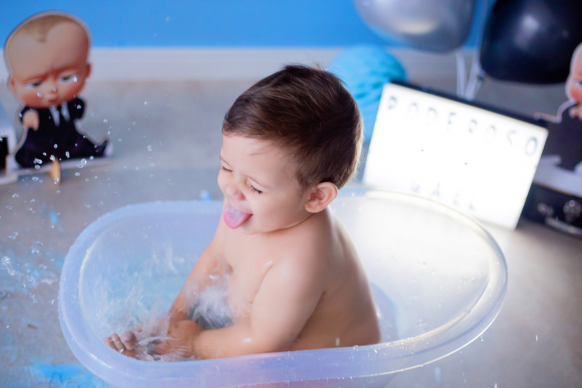 acompanhamento mensal de bebe caxias do sul figurino cenario tematico  personagem foto infantil serra gaucha fotografia familia mundo azul rosa ensaio fotografico crianca newborn baby menino menina smash the cake esmague o bolo banheira urso circo