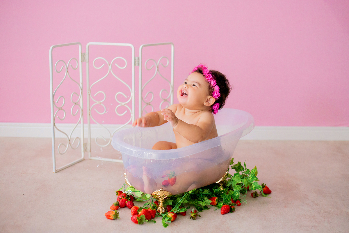 acompanhamento mensal de bebe caxias do sul figurino cenario tematico  personagem foto infantil serra gaucha fotografia familia mundo azul rosa ensaio fotografico crianca newborn baby menino menina smash the cake esmague o bolo banheira urso circo