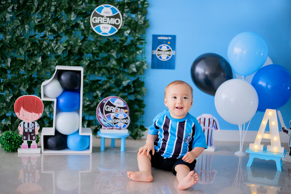 acompanhamento mensal de bebe caxias do sul figurino cenario tematico  personagem foto infantil serra gaucha fotografia familia mundo azul rosa ensaio fotografico crianca newborn baby menino menina smash the cake esmague o bolo banheira urso circo