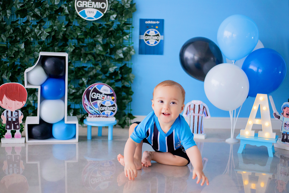 acompanhamento mensal de bebe caxias do sul figurino cenario tematico  personagem foto infantil serra gaucha fotografia familia mundo azul rosa ensaio fotografico crianca newborn baby menino menina smash the cake esmague o bolo banheira urso circo