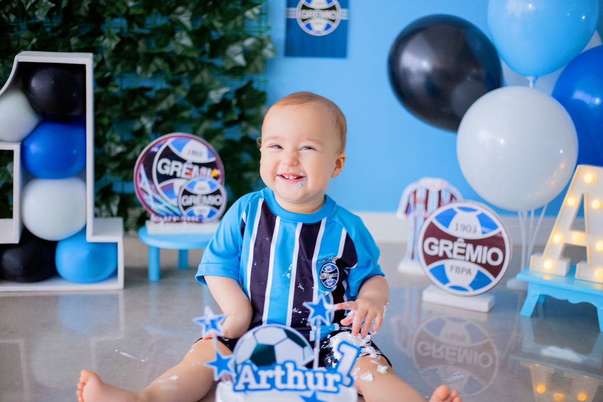 acompanhamento mensal de bebe caxias do sul figurino cenario tematico  personagem foto infantil serra gaucha fotografia familia mundo azul rosa ensaio fotografico crianca newborn baby menino menina smash the cake esmague o bolo banheira urso circo