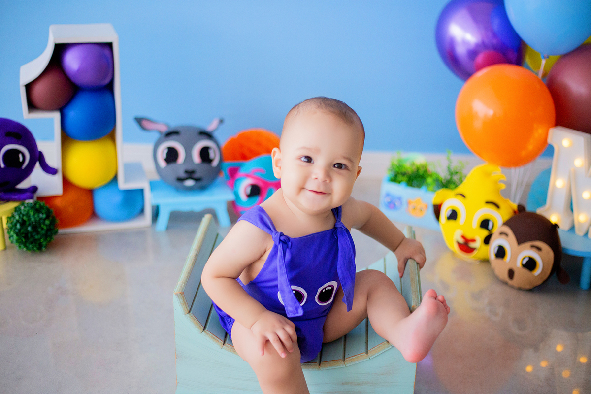 acompanhamento mensal de bebe caxias do sul figurino cenario tematico  personagem foto infantil serra gaucha fotografia familia mundo azul rosa ensaio fotografico crianca newborn baby menino menina smash the cake esmague o bolo banheira urso circo