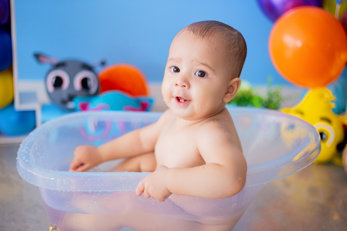 acompanhamento mensal de bebe caxias do sul figurino cenario tematico  personagem foto infantil serra gaucha fotografia familia mundo azul rosa ensaio fotografico crianca newborn baby menino menina smash the cake esmague o bolo banheira urso circo