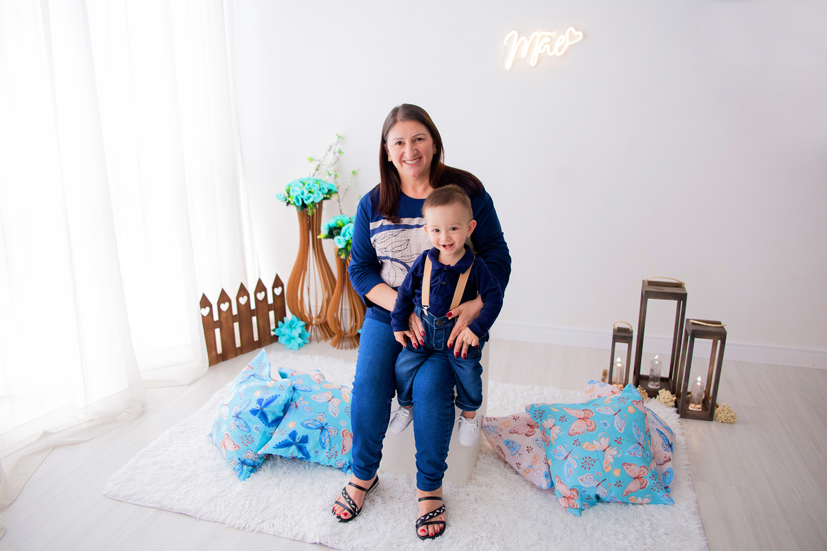 acompanhamento mensal de bebe caxias do sul figurino cenario tematico  personagem foto infantil serra gaucha fotografia familia mundo azul rosa ensaio fotografico crianca newborn baby menino menina smash the cake esmague o bolo banheira urso circo