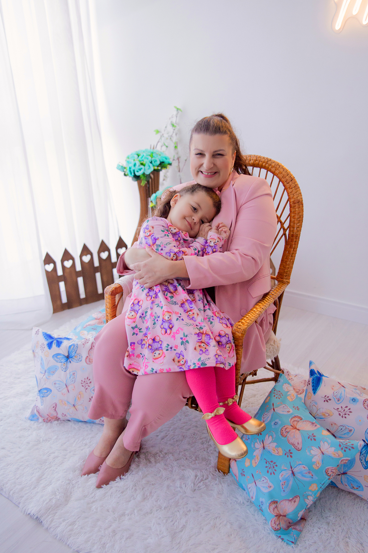 acompanhamento mensal de bebe caxias do sul figurino cenario tematico  personagem foto infantil serra gaucha fotografia familia mundo azul rosa ensaio fotografico crianca newborn baby menino menina smash the cake esmague o bolo banheira urso circo