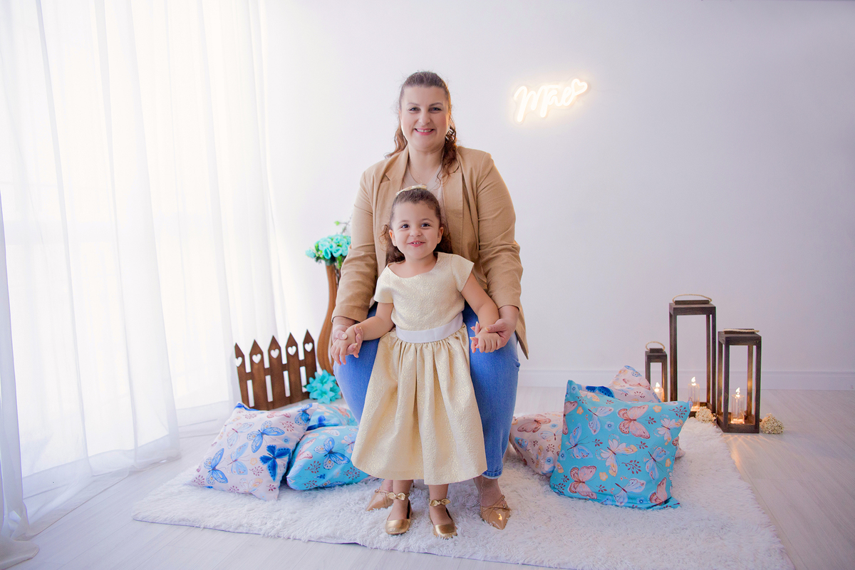 acompanhamento mensal de bebe caxias do sul figurino cenario tematico  personagem foto infantil serra gaucha fotografia familia mundo azul rosa ensaio fotografico crianca newborn baby menino menina smash the cake esmague o bolo banheira urso circo