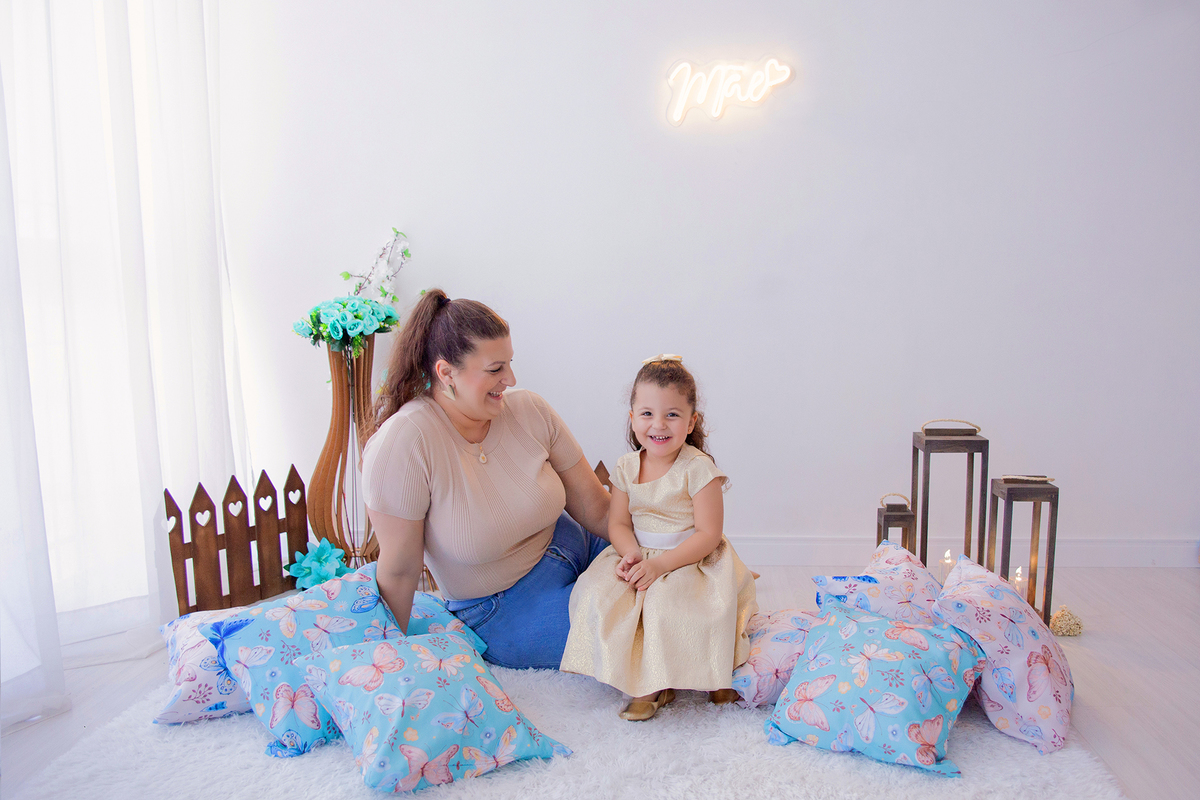 acompanhamento mensal de bebe caxias do sul figurino cenario tematico  personagem foto infantil serra gaucha fotografia familia mundo azul rosa ensaio fotografico crianca newborn baby menino menina smash the cake esmague o bolo banheira urso circo