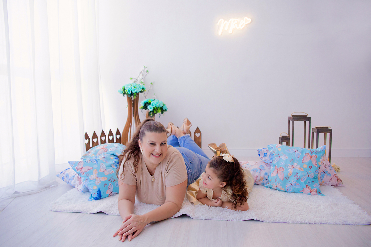 acompanhamento mensal de bebe caxias do sul figurino cenario tematico  personagem foto infantil serra gaucha fotografia familia mundo azul rosa ensaio fotografico crianca newborn baby menino menina smash the cake esmague o bolo banheira urso circo