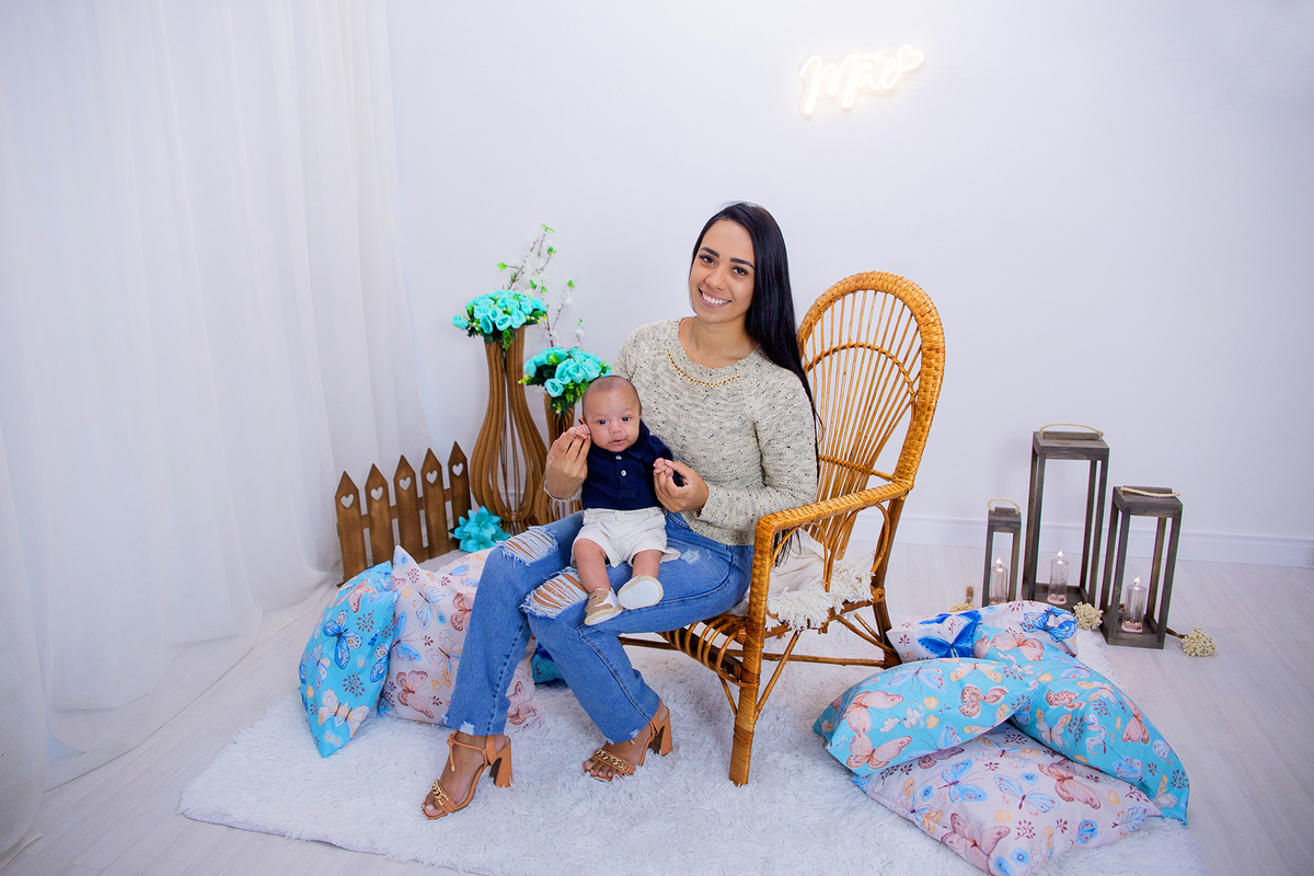 acompanhamento mensal de bebe caxias do sul figurino cenario tematico  personagem foto infantil serra gaucha fotografia familia mundo azul rosa ensaio fotografico crianca newborn baby menino menina smash the cake esmague o bolo banheira urso circo