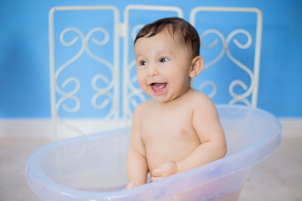 acompanhamento mensal de bebe caxias do sul figurino cenario tematico  personagem foto infantil serra gaucha fotografia familia mundo azul rosa ensaio fotografico crianca newborn baby menino menina smash the cake esmague o bolo banheira urso circo