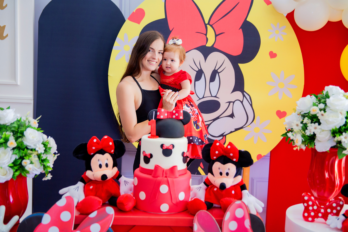 acompanhamento mensal de bebe caxias do sul figurino cenario tematico  personagem foto infantil serra gaucha fotografia familia mundo azul rosa ensaio fotografico crianca newborn baby menino menina smash the cake esmague o bolo banheira urso circo