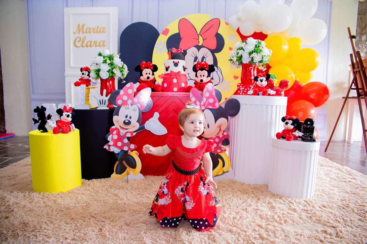 acompanhamento mensal de bebe caxias do sul figurino cenario tematico  personagem foto infantil serra gaucha fotografia familia mundo azul rosa ensaio fotografico crianca newborn baby menino menina smash the cake esmague o bolo banheira urso circo