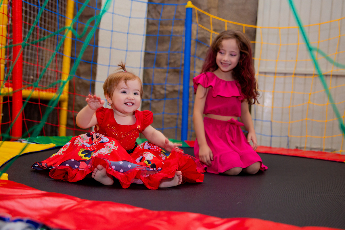 acompanhamento mensal de bebe caxias do sul figurino cenario tematico  personagem foto infantil serra gaucha fotografia familia mundo azul rosa ensaio fotografico crianca newborn baby menino menina smash the cake esmague o bolo banheira urso circo