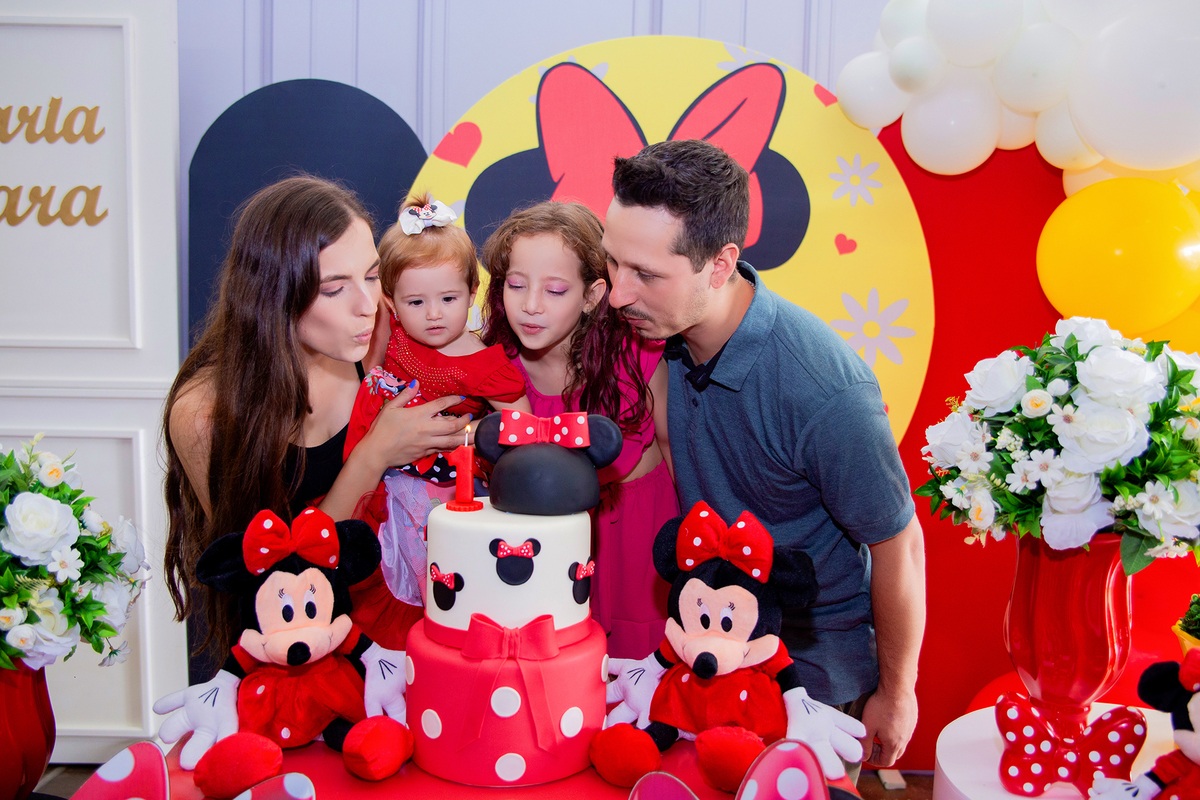 acompanhamento mensal de bebe caxias do sul figurino cenario tematico  personagem foto infantil serra gaucha fotografia familia mundo azul rosa ensaio fotografico crianca newborn baby menino menina smash the cake esmague o bolo banheira urso circo