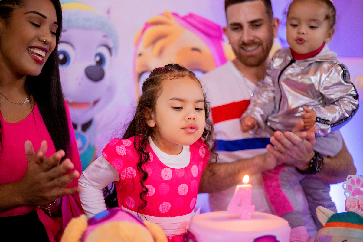 acompanhamento mensal de bebe caxias do sul figurino cenario tematico  personagem foto infantil serra gaucha fotografia familia mundo azul rosa ensaio fotografico crianca newborn baby menino menina smash the cake esmague o bolo banheira urso circo