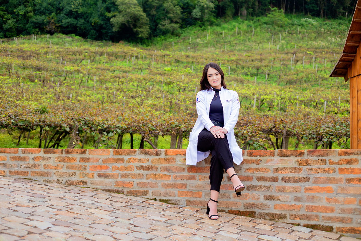 acompanhamento mensal de bebe caxias do sul figurino cenario tematico  personagem foto infantil serra gaucha fotografia familia mundo azul rosa ensaio fotografico crianca newborn baby menino menina smash the cake esmague o bolo banheira urso circo