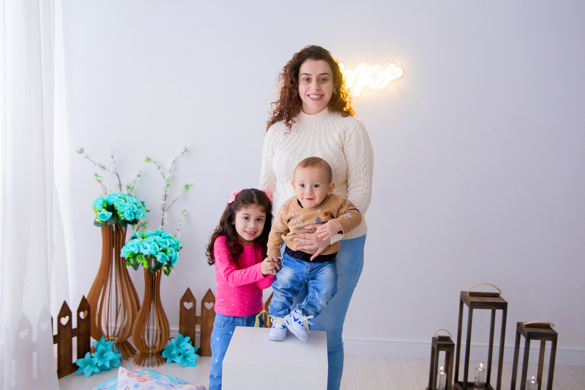 acompanhamento mensal de bebe caxias do sul figurino cenario tematico  personagem foto infantil serra gaucha fotografia familia mundo azul rosa ensaio fotografico crianca newborn baby menino menina smash the cake esmague o bolo banheira urso circo