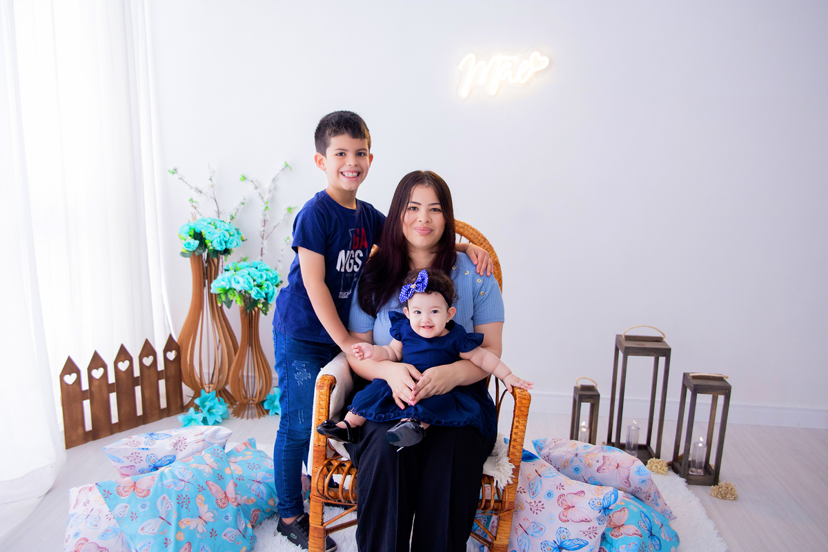 acompanhamento mensal de bebe caxias do sul figurino cenario tematico  personagem foto infantil serra gaucha fotografia familia mundo azul rosa ensaio fotografico crianca newborn baby menino menina smash the cake esmague o bolo banheira urso circo