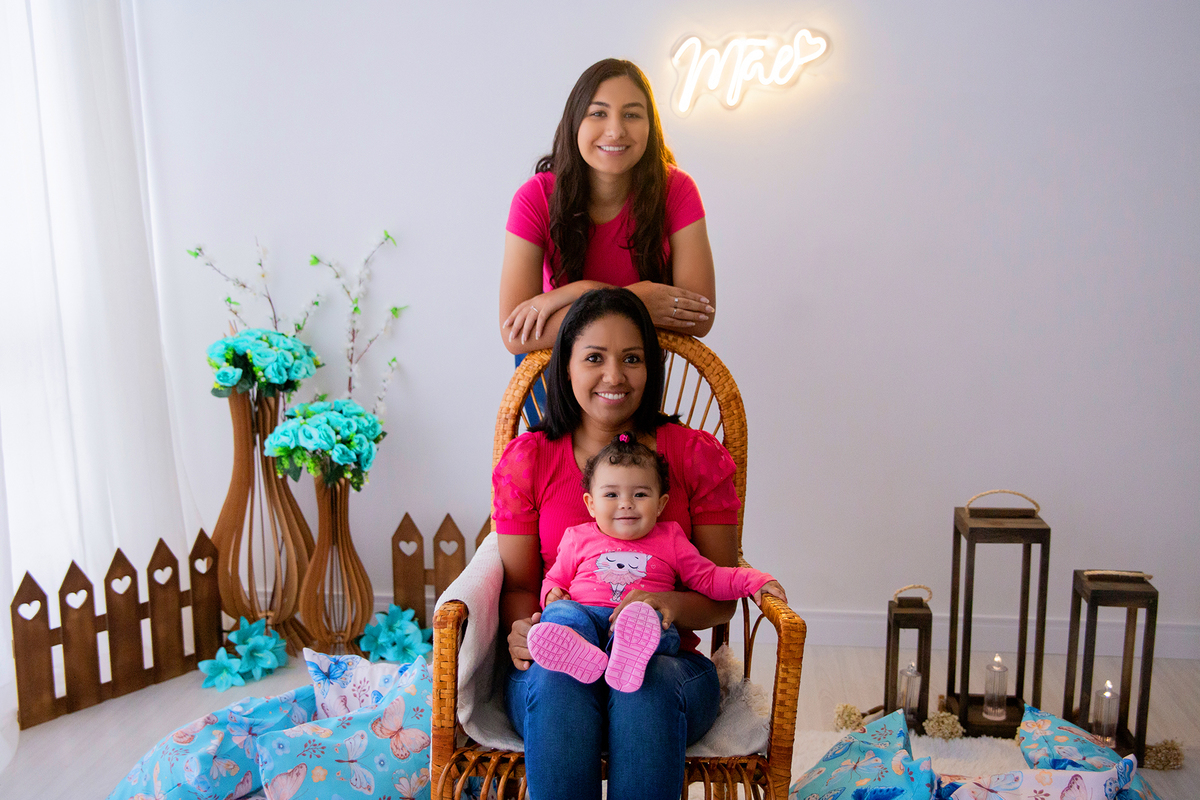 acompanhamento mensal de bebe caxias do sul figurino cenario tematico  personagem foto infantil serra gaucha fotografia familia mundo azul rosa ensaio fotografico crianca newborn baby menino menina smash the cake esmague o bolo banheira urso circo