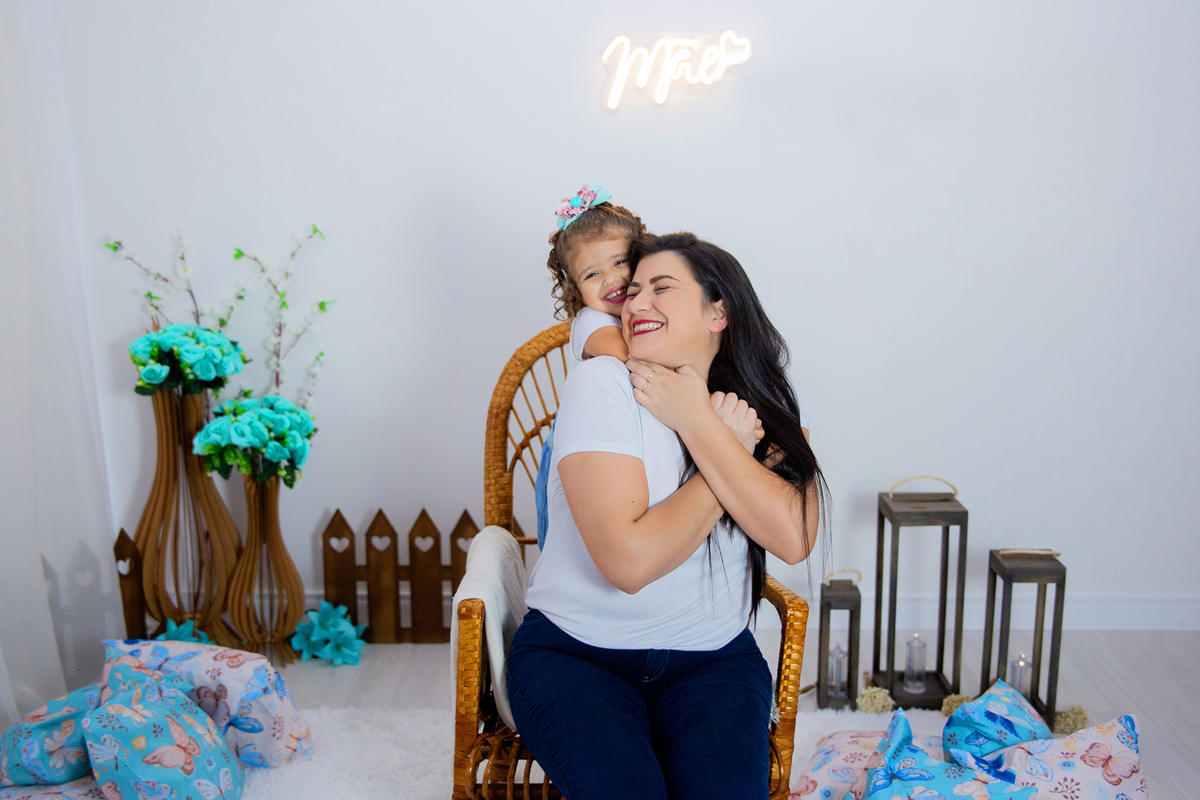 acompanhamento mensal de bebe caxias do sul figurino cenario tematico  personagem foto infantil serra gaucha fotografia familia mundo azul rosa ensaio fotografico crianca newborn baby menino menina smash the cake esmague o bolo banheira urso circo