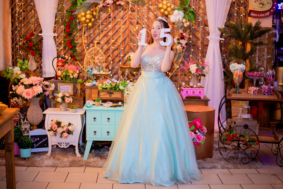 acompanhamento mensal de bebe caxias do sul figurino cenario tematico  personagem foto infantil serra gaucha fotografia familia mundo azul rosa ensaio fotografico crianca newborn baby menino menina smash the cake esmague o bolo banheira urso circo