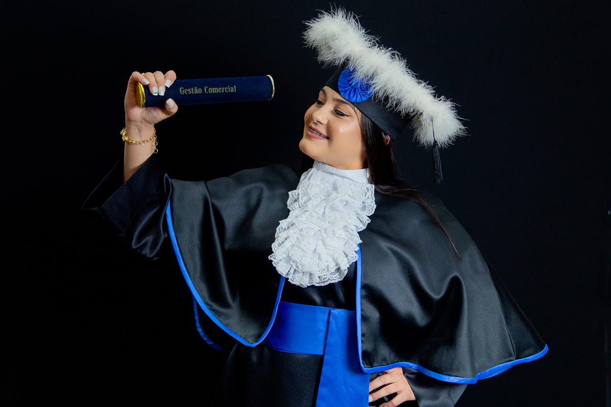 acompanhamento mensal de bebe caxias do sul figurino cenario tematico  personagem foto infantil serra gaucha fotografia familia mundo azul rosa ensaio fotografico crianca newborn baby menino menina smash the cake esmague o bolo banheira urso circo