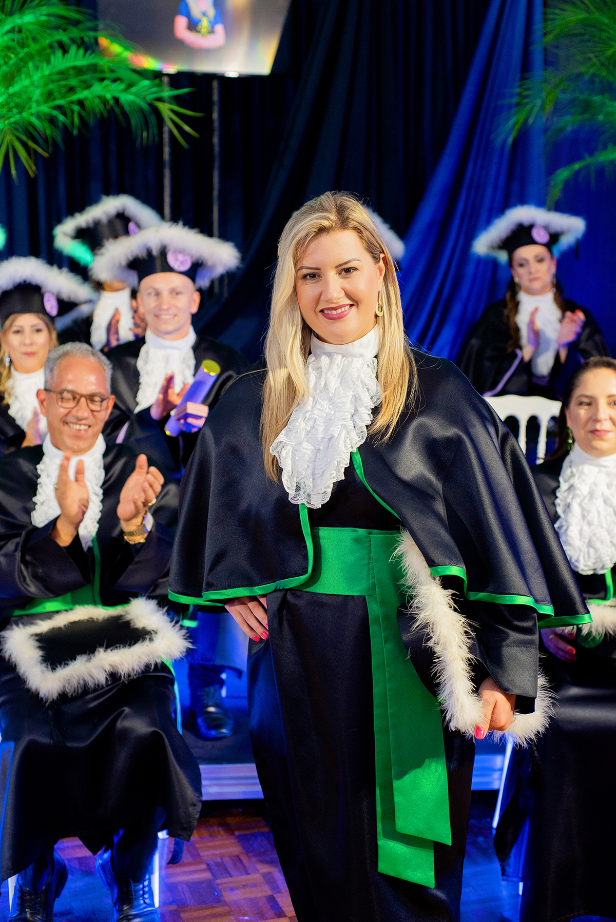 acompanhamento mensal de bebe caxias do sul figurino cenario tematico  personagem foto infantil serra gaucha fotografia familia mundo azul rosa ensaio fotografico crianca newborn baby menino menina smash the cake esmague o bolo banheira urso circo