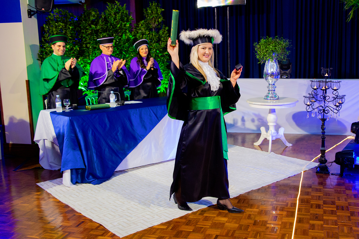 acompanhamento mensal de bebe caxias do sul figurino cenario tematico  personagem foto infantil serra gaucha fotografia familia mundo azul rosa ensaio fotografico crianca newborn baby menino menina smash the cake esmague o bolo banheira urso circo