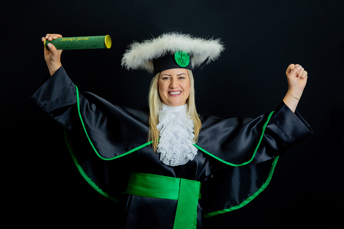 acompanhamento mensal de bebe caxias do sul figurino cenario tematico  personagem foto infantil serra gaucha fotografia familia mundo azul rosa ensaio fotografico crianca newborn baby menino menina smash the cake esmague o bolo banheira urso circo