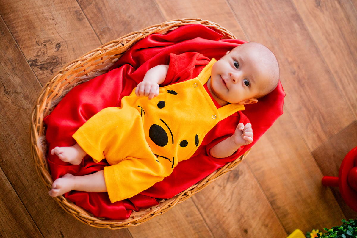 acompanhamento mensal de bebe caxias do sul figurino cenario tematico  personagem foto infantil serra gaucha fotografia familia mundo azul rosa ensaio fotografico crianca newborn baby menino menina smash the cake esmague o bolo banheira urso circo