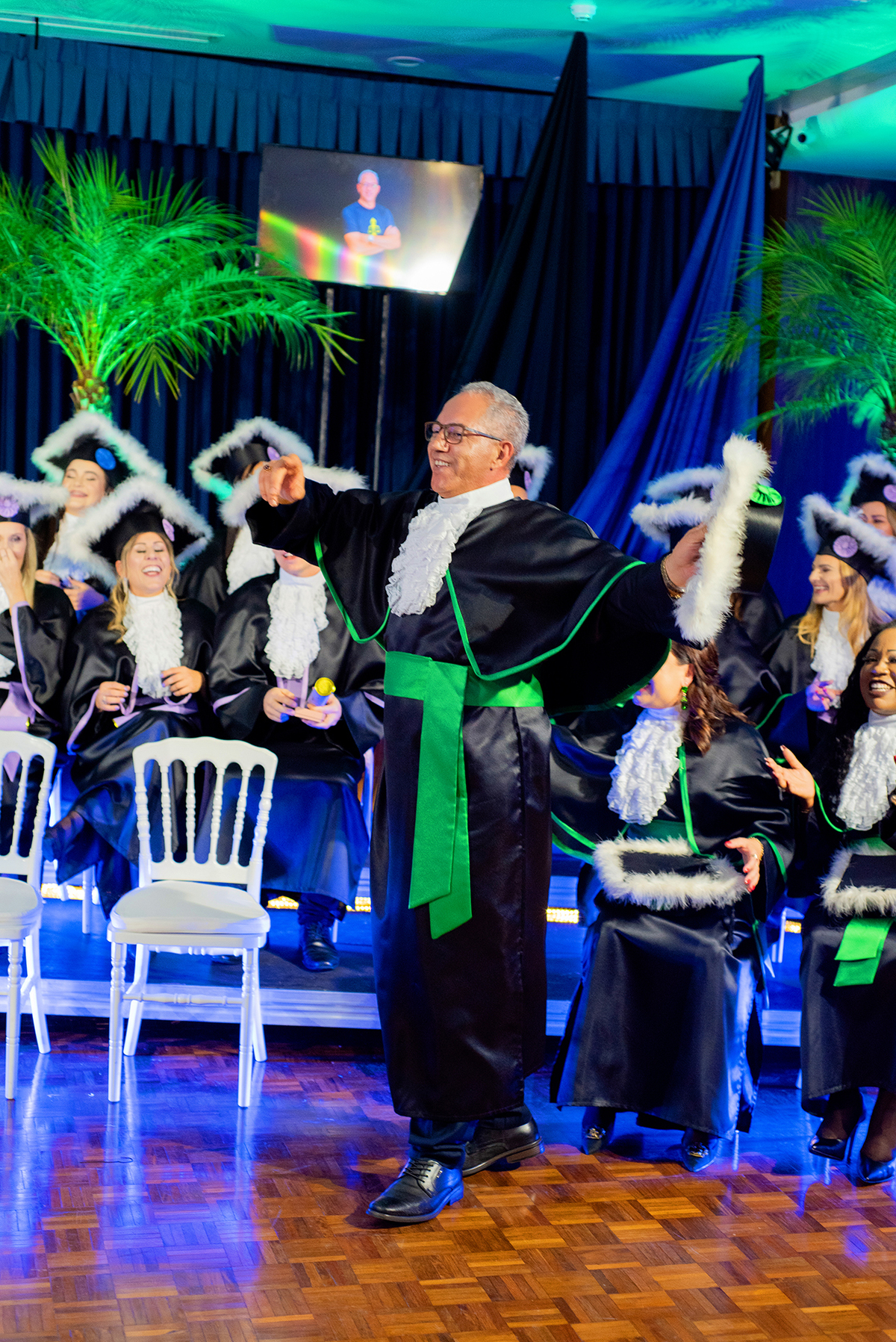 acompanhamento mensal de bebe caxias do sul figurino cenario tematico  personagem foto infantil serra gaucha fotografia familia mundo azul rosa ensaio fotografico crianca newborn baby menino menina smash the cake esmague o bolo banheira urso circo