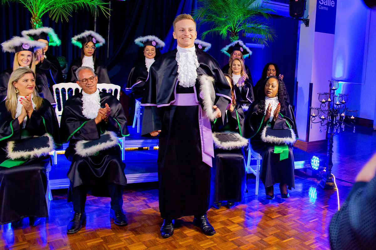 acompanhamento mensal de bebe caxias do sul figurino cenario tematico  personagem foto infantil serra gaucha fotografia familia mundo azul rosa ensaio fotografico crianca newborn baby menino menina smash the cake esmague o bolo banheira urso circo