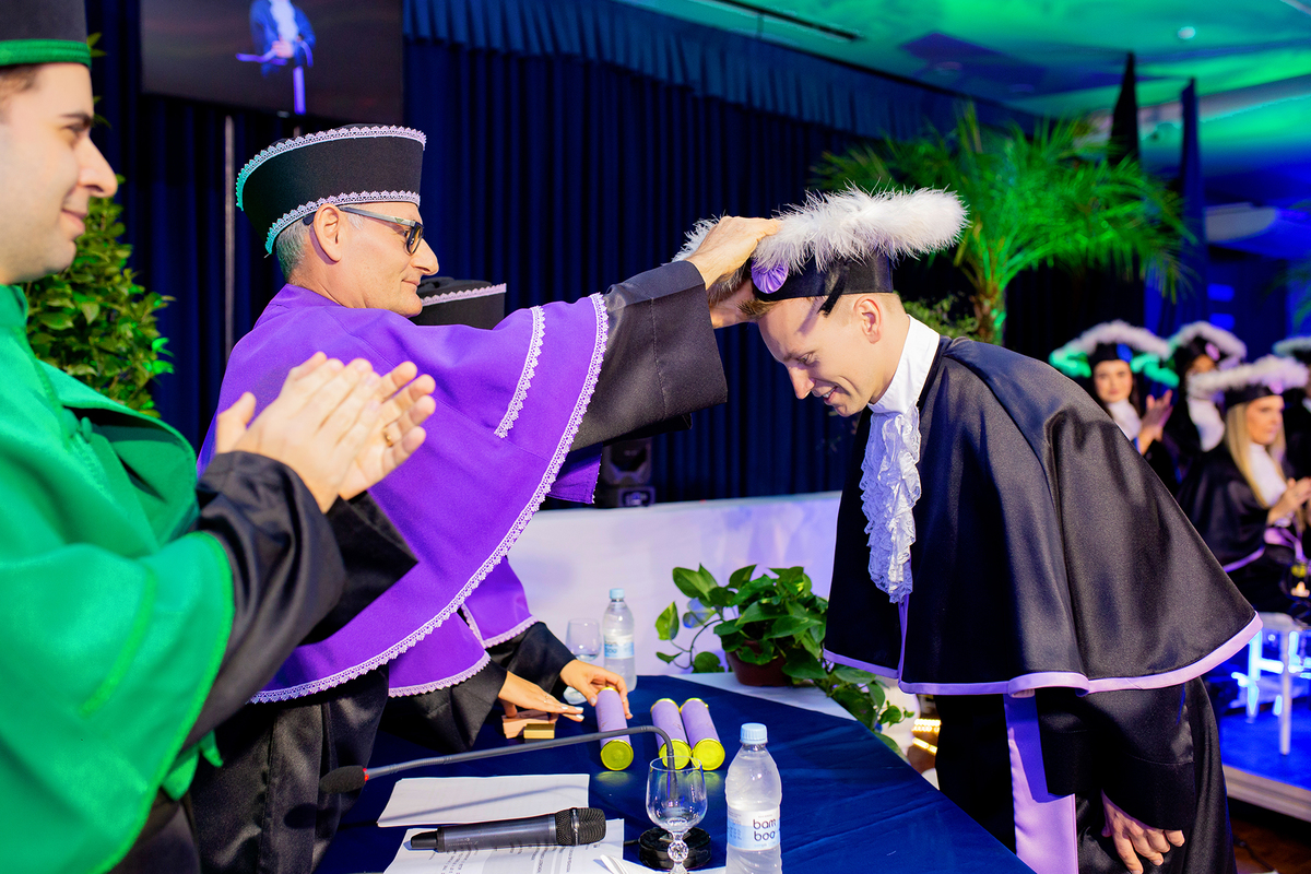 acompanhamento mensal de bebe caxias do sul figurino cenario tematico  personagem foto infantil serra gaucha fotografia familia mundo azul rosa ensaio fotografico crianca newborn baby menino menina smash the cake esmague o bolo banheira urso circo
