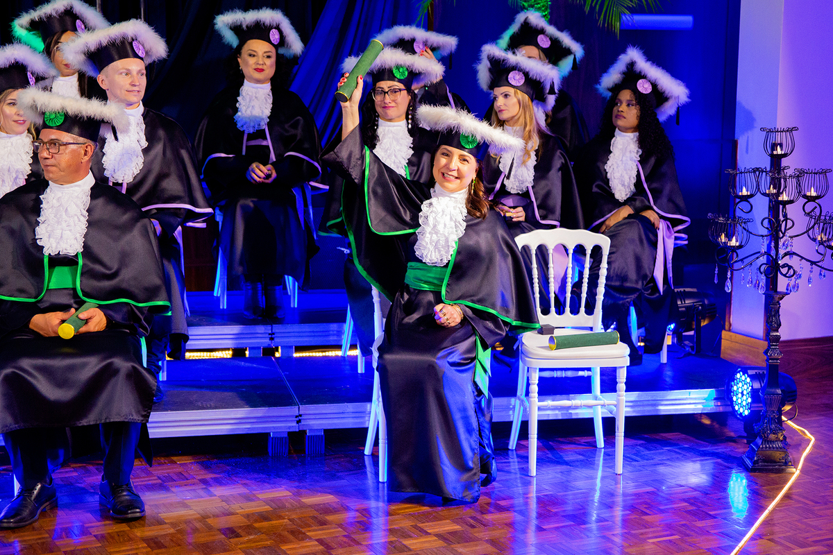 acompanhamento mensal de bebe caxias do sul figurino cenario tematico  personagem foto infantil serra gaucha fotografia familia mundo azul rosa ensaio fotografico crianca newborn baby menino menina smash the cake esmague o bolo banheira urso circo