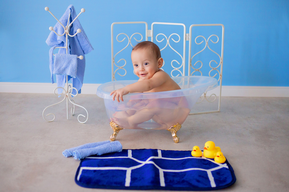 acompanhamento mensal de bebe caxias do sul figurino cenario tematico  personagem foto infantil serra gaucha fotografia familia mundo azul rosa ensaio fotografico crianca newborn baby menino menina smash the cake esmague o bolo banheira urso circoacompanh