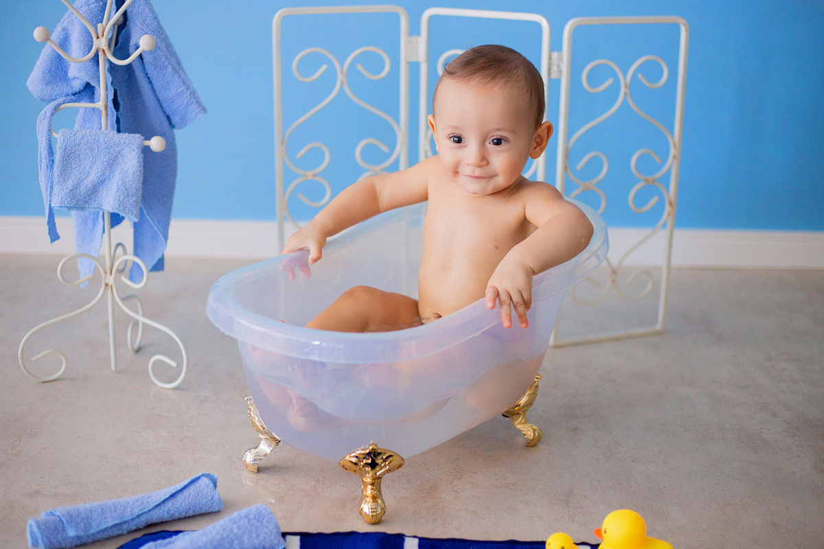 acompanhamento mensal de bebe caxias do sul figurino cenario tematico  personagem foto infantil serra gaucha fotografia familia mundo azul rosa ensaio fotografico crianca newborn baby menino menina smash the cake esmague o bolo banheira urso circoacompanh