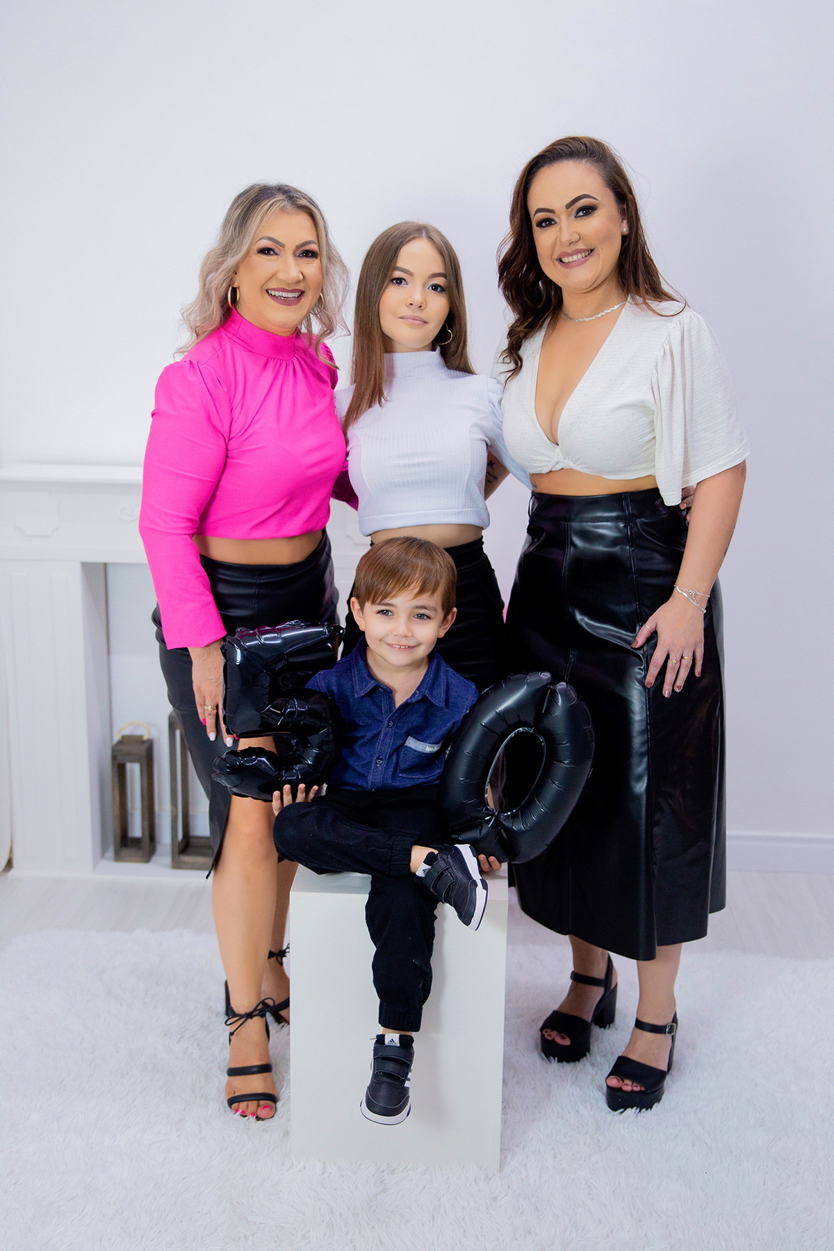 acompanhamento mensal de bebe caxias do sul figurino cenario tematico  personagem foto infantil serra gaucha fotografia familia mundo azul rosa ensaio fotografico crianca newborn baby menino menina smash the cake esmague o bolo banheira urso circoacompanh