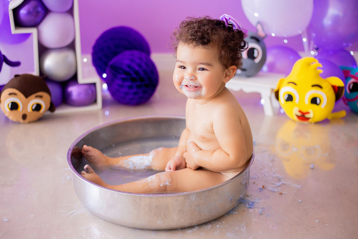 acompanhamento mensal de bebe caxias do sul figurino cenario tematico  personagem foto infantil serra gaucha fotografia familia mundo azul rosa ensaio fotografico crianca newborn baby menino menina smash the cake esmague o bolo banheira urso circoacompanh
