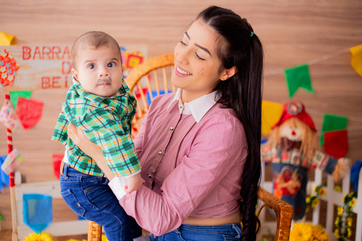 acompanhamento mensal de bebe caxias do sul figurino cenario tematico  personagem foto infantil serra gaucha fotografia familia mundo azul rosa ensaio fotografico crianca newborn baby menino menina smash the cake esmague o bolo banheira urso circoacompanh