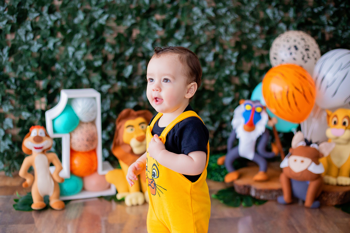 acompanhamento mensal de bebe caxias do sul figurino cenario tematico  personagem foto infantil serra gaucha fotografia familia mundo azul rosa ensaio fotografico crianca newborn baby menino menina smash the cake esmague o bolo banheira urso circoacompanh