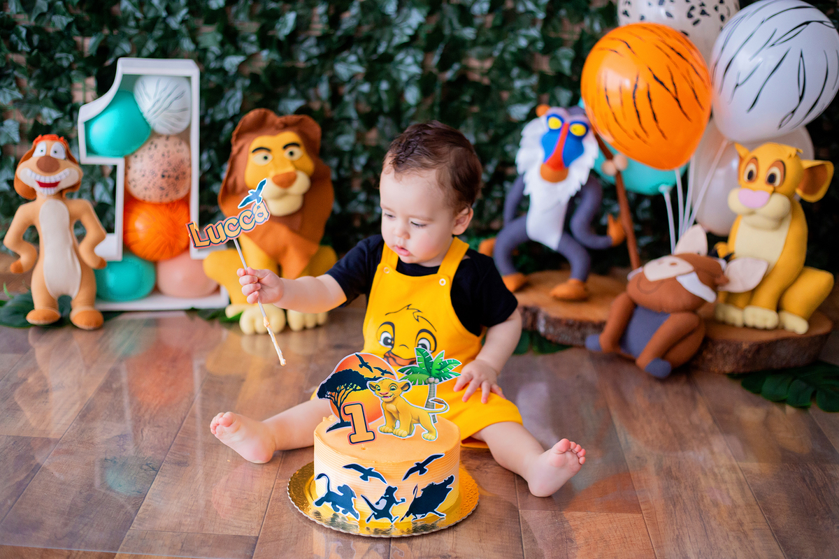 acompanhamento mensal de bebe caxias do sul figurino cenario tematico  personagem foto infantil serra gaucha fotografia familia mundo azul rosa ensaio fotografico crianca newborn baby menino menina smash the cake esmague o bolo banheira urso circoacompanh