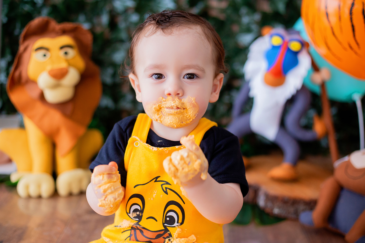 acompanhamento mensal de bebe caxias do sul figurino cenario tematico  personagem foto infantil serra gaucha fotografia familia mundo azul rosa ensaio fotografico crianca newborn baby menino menina smash the cake esmague o bolo banheira urso circoacompanh
