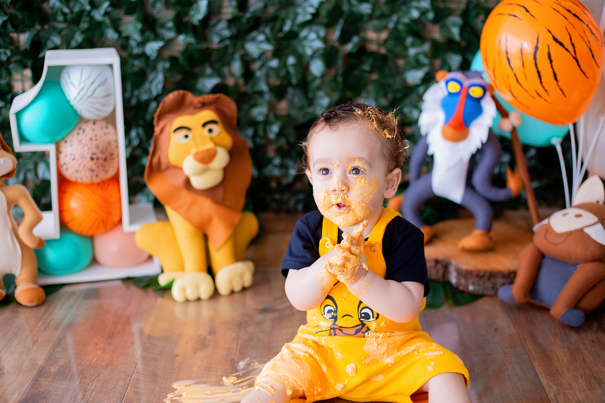 acompanhamento mensal de bebe caxias do sul figurino cenario tematico  personagem foto infantil serra gaucha fotografia familia mundo azul rosa ensaio fotografico crianca newborn baby menino menina smash the cake esmague o bolo banheira urso circoacompanh